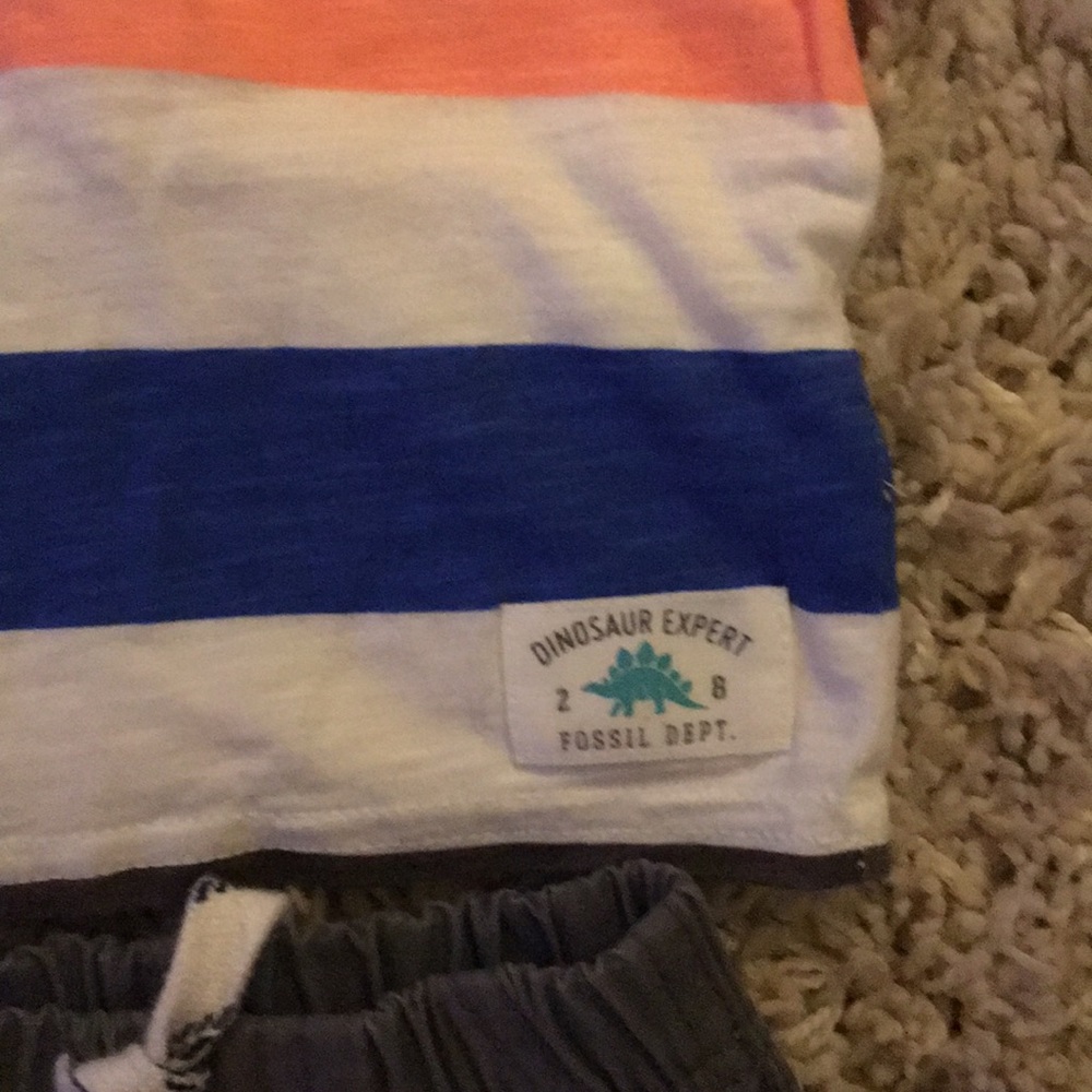 Newborn short and shirt set - Picture 2 of 4